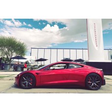 Tesla представит обновлённые Roadster и Semi в конце года